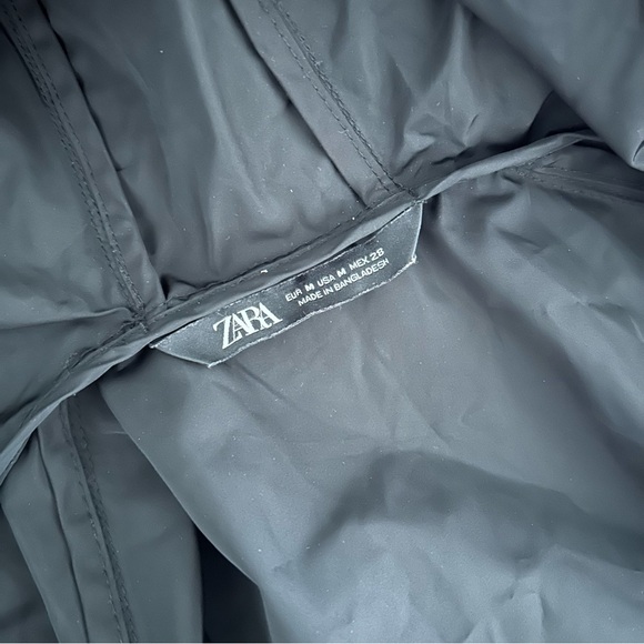 Zara Pocketable Windbreaker Hooded Jacket , Size M, Black - Picture 6 of 7